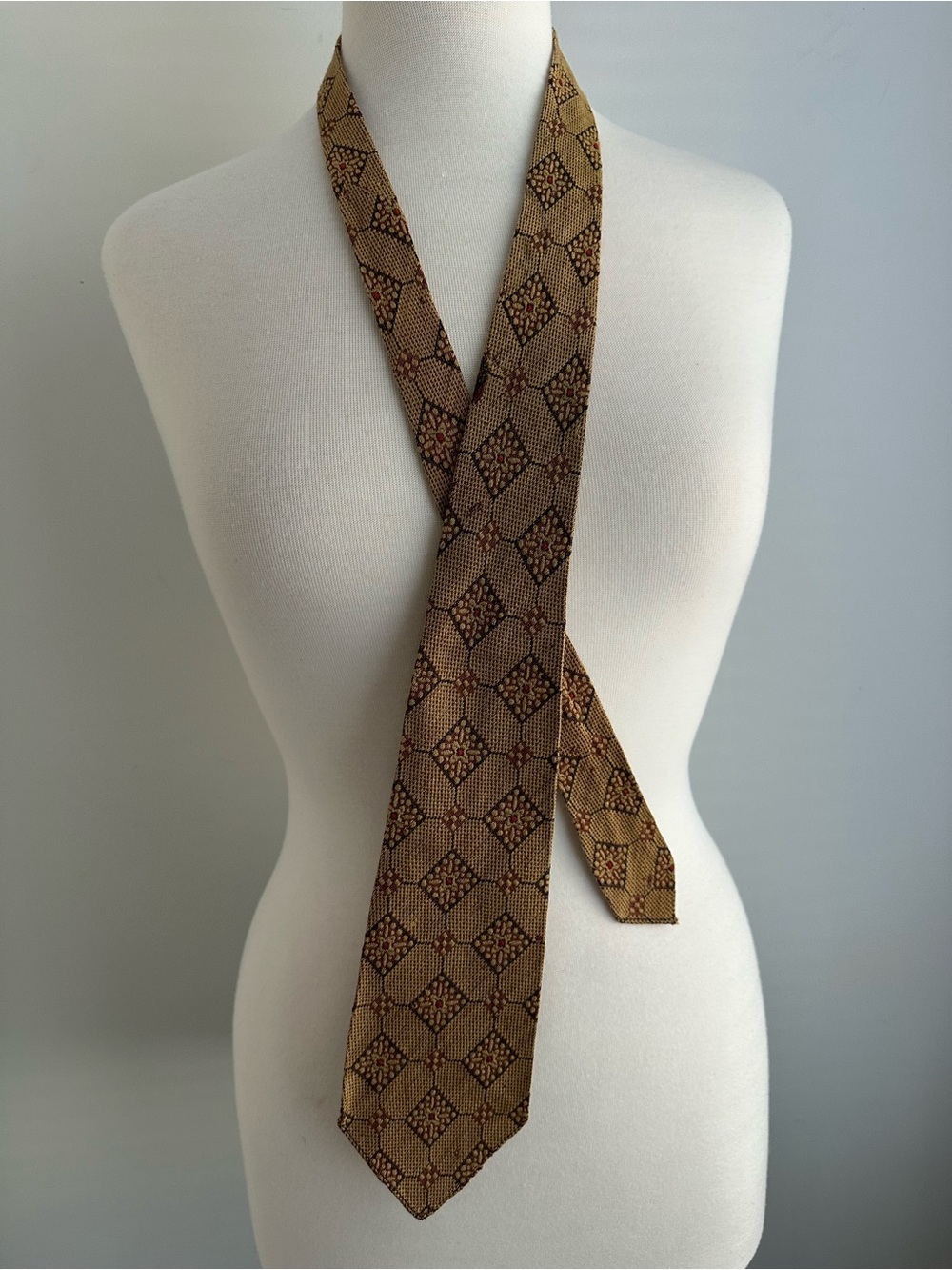 Vintage Classic Men's Brown Geometric Tie